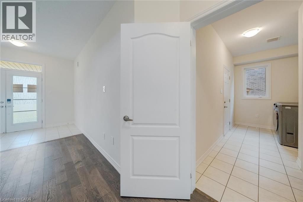 52 Explorer Way, Thorold, ON