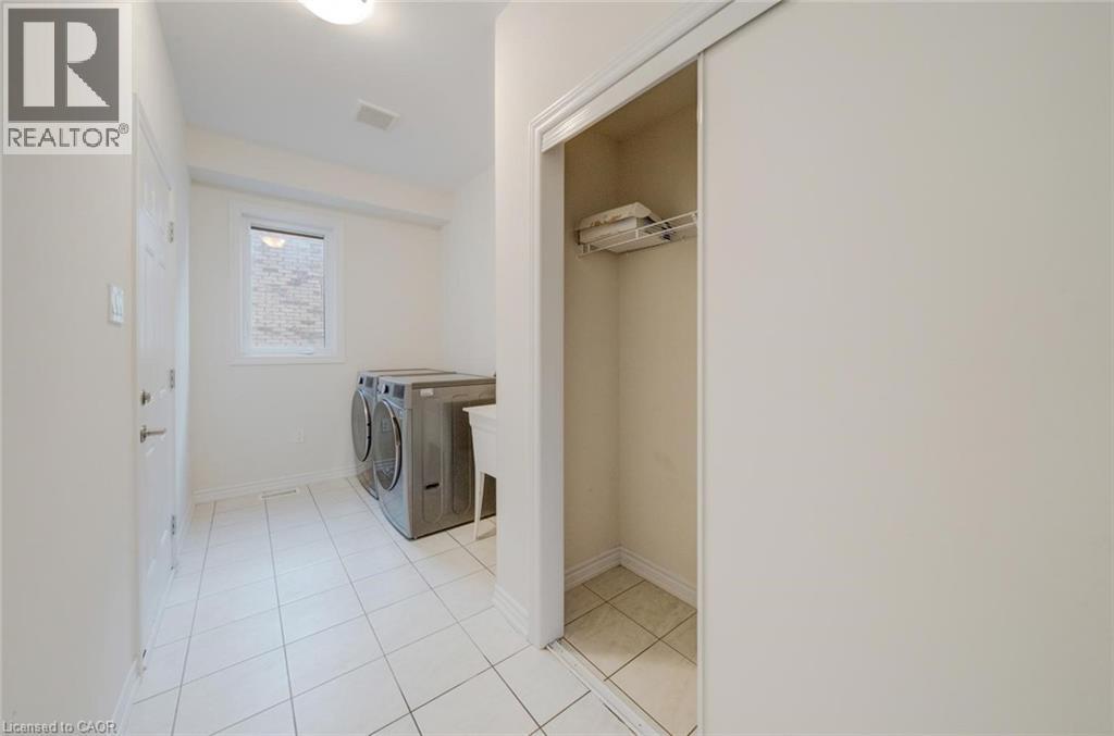 52 Explorer Way, Thorold, ON