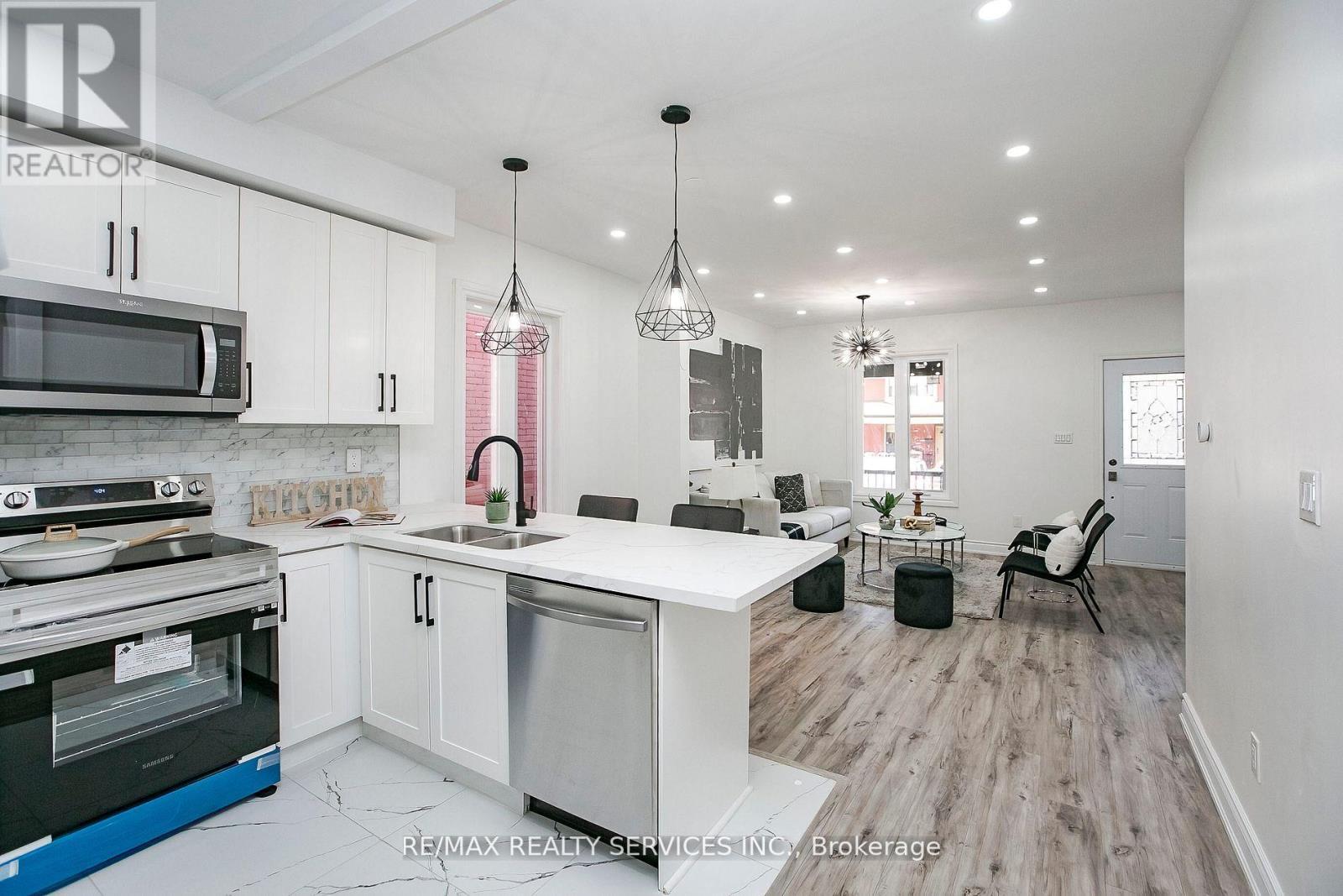 20 Somerset Avenue, Hamilton, ON