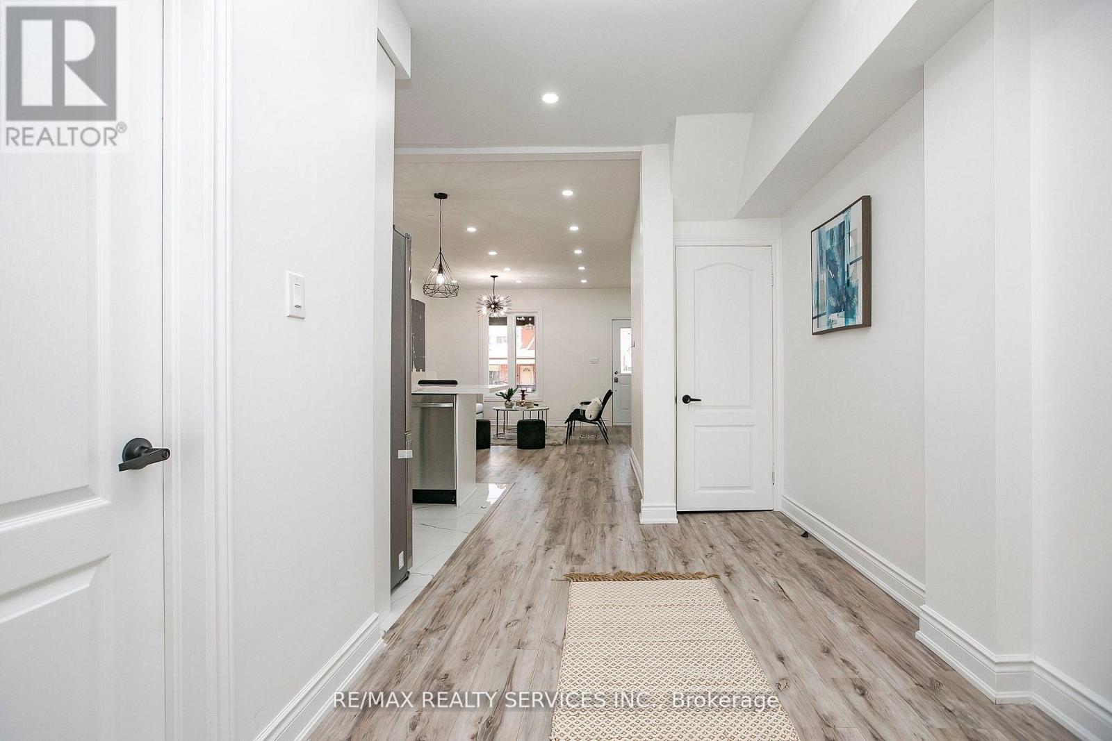 20 Somerset Avenue, Hamilton, ON