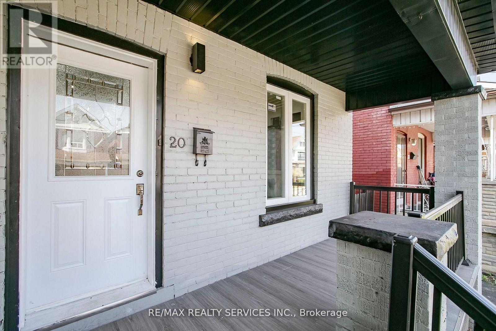 20 Somerset Avenue, Hamilton, ON