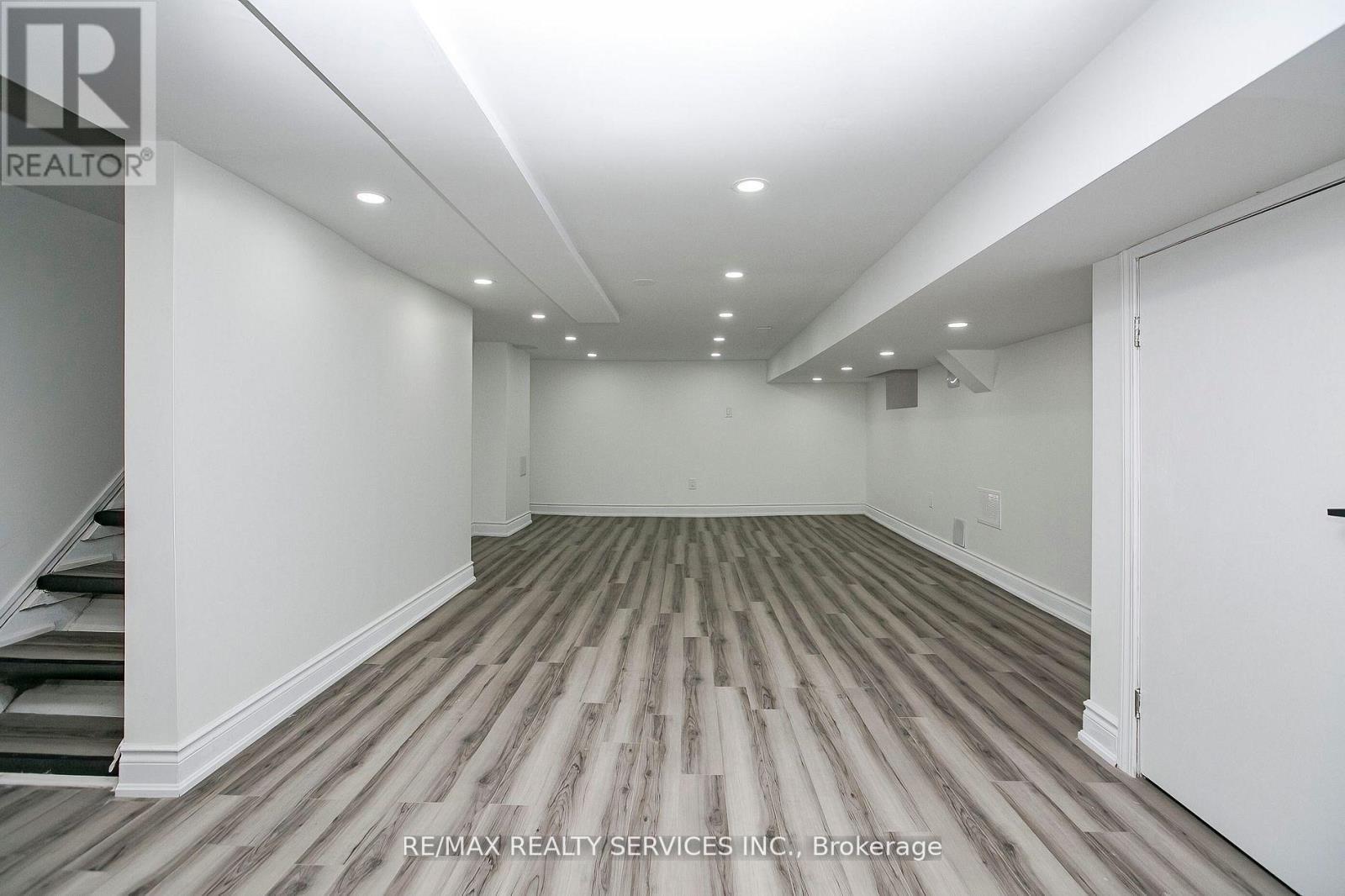 20 Somerset Avenue, Hamilton, ON