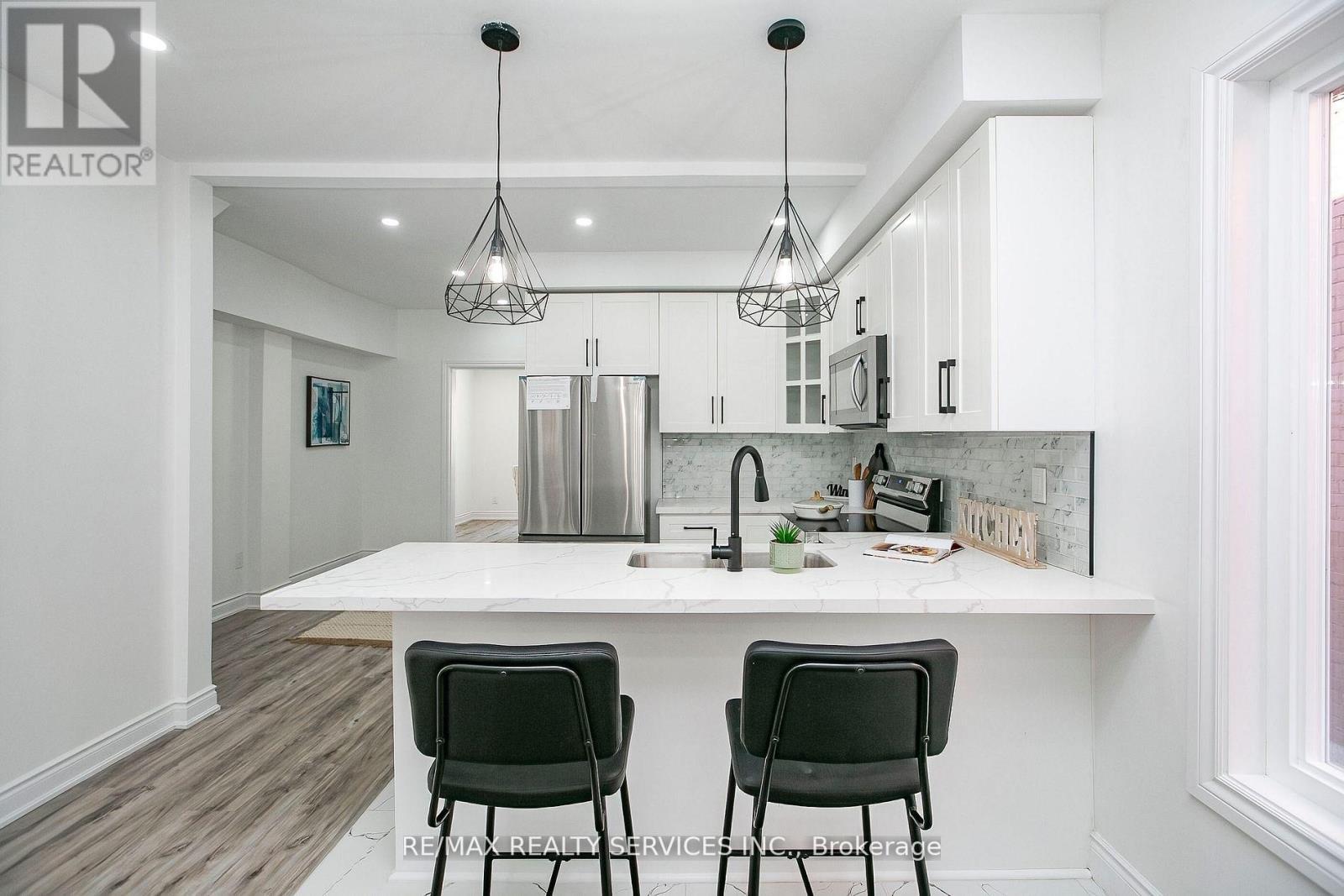 20 Somerset Avenue, Hamilton, ON