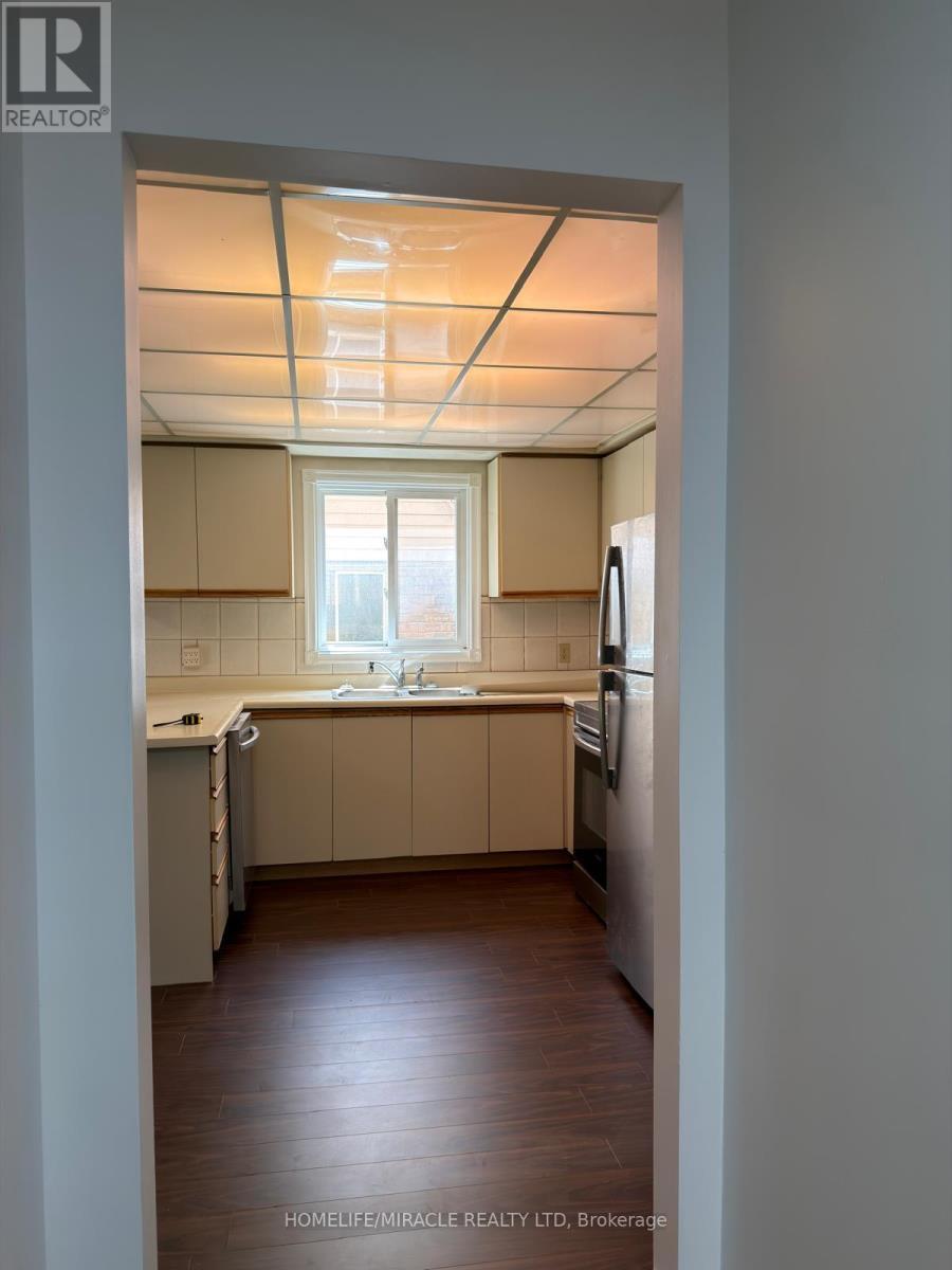 51 Wright Crescent, Ajax, ON