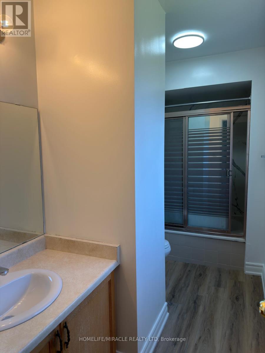 51 Wright Crescent, Ajax, ON