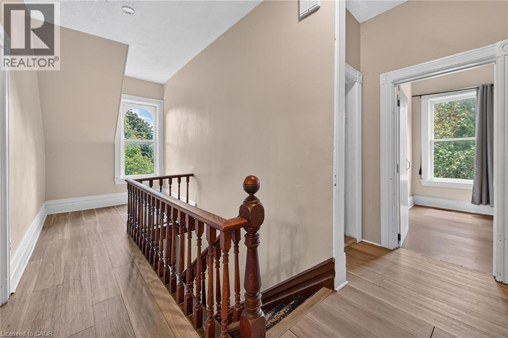 44 Sims Lock Road, Caledonia, ON