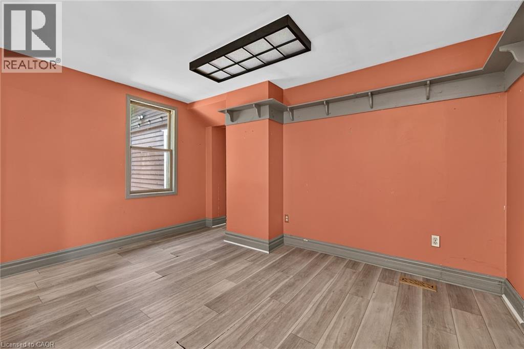 44 Sims Lock Road, Caledonia, ON - Indoor Photo Showing Other Room
