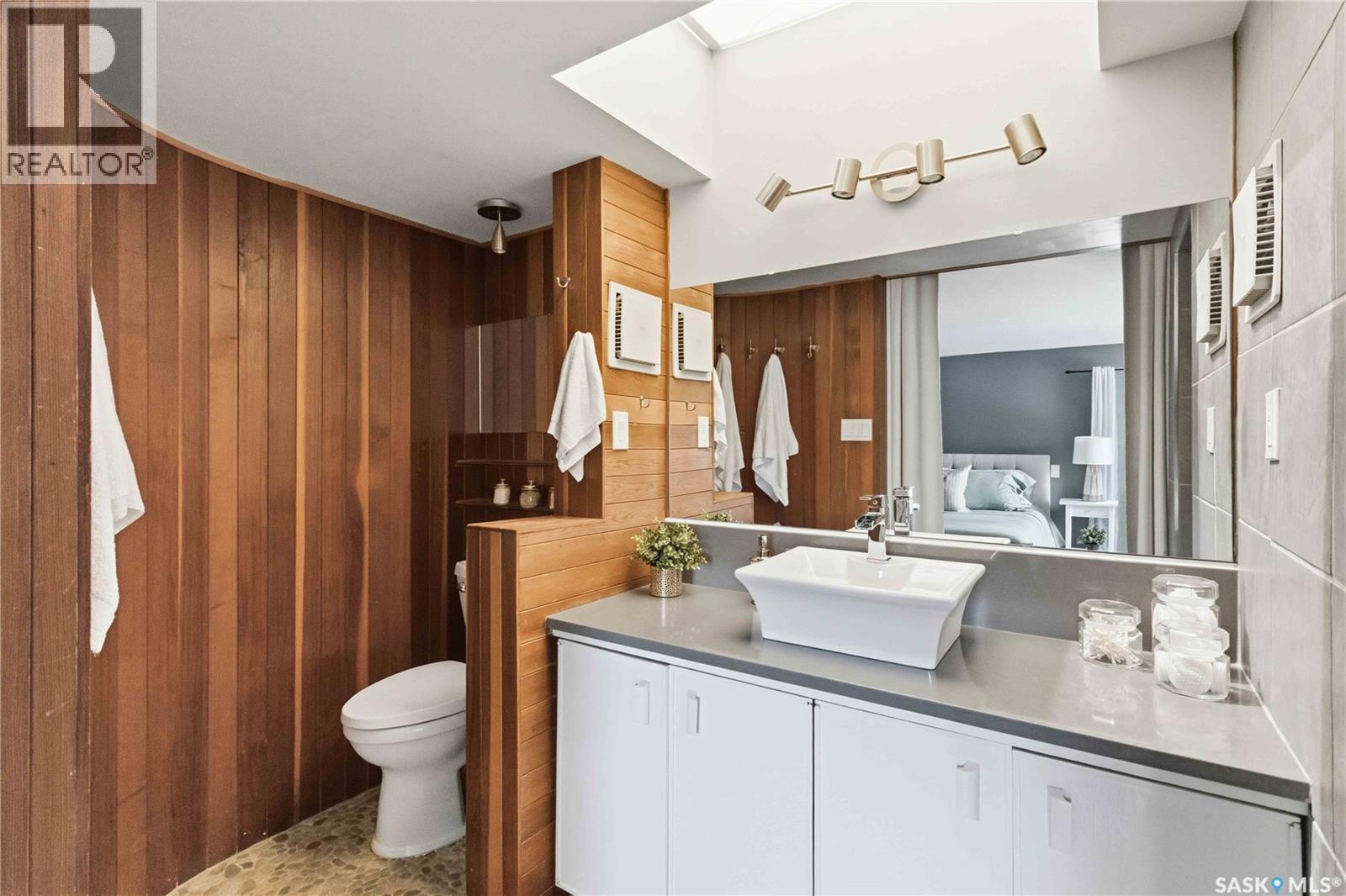 1329 14Th Street E, Saskatoon, SK