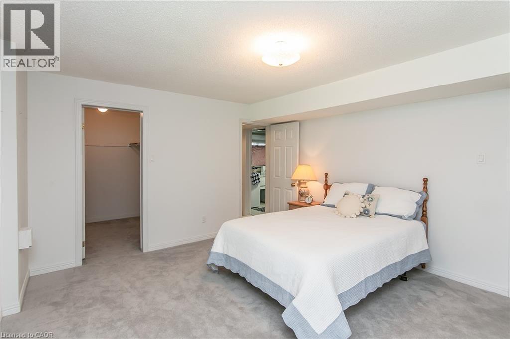 570 Hallmark Drive, Waterloo, ON