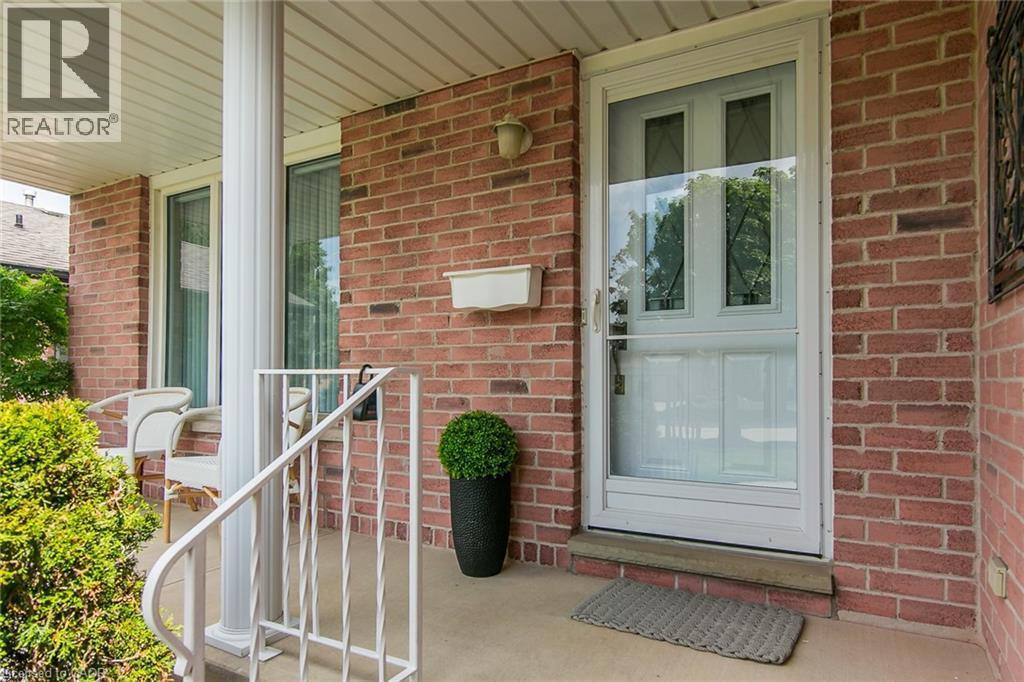 570 Hallmark Drive, Waterloo, ON