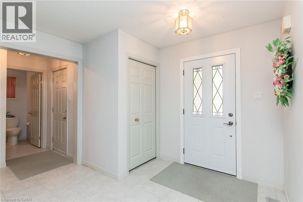 570 Hallmark Drive, Waterloo, ON