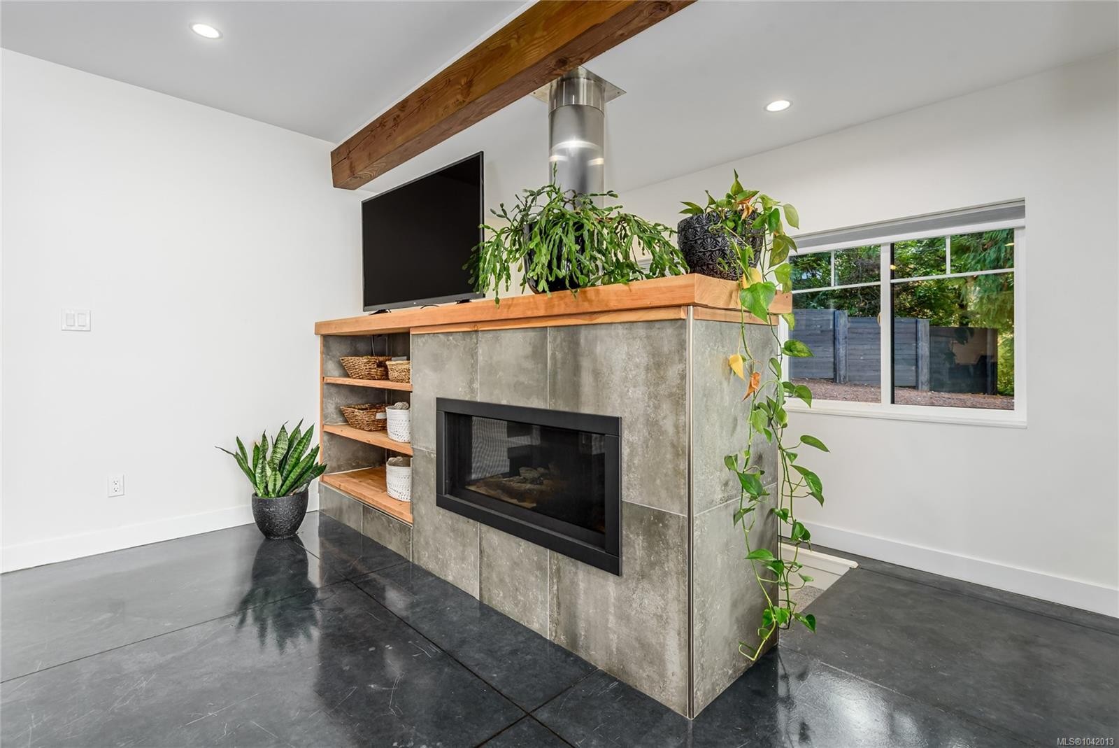 111 Horbury Rd, Cumberland, BC