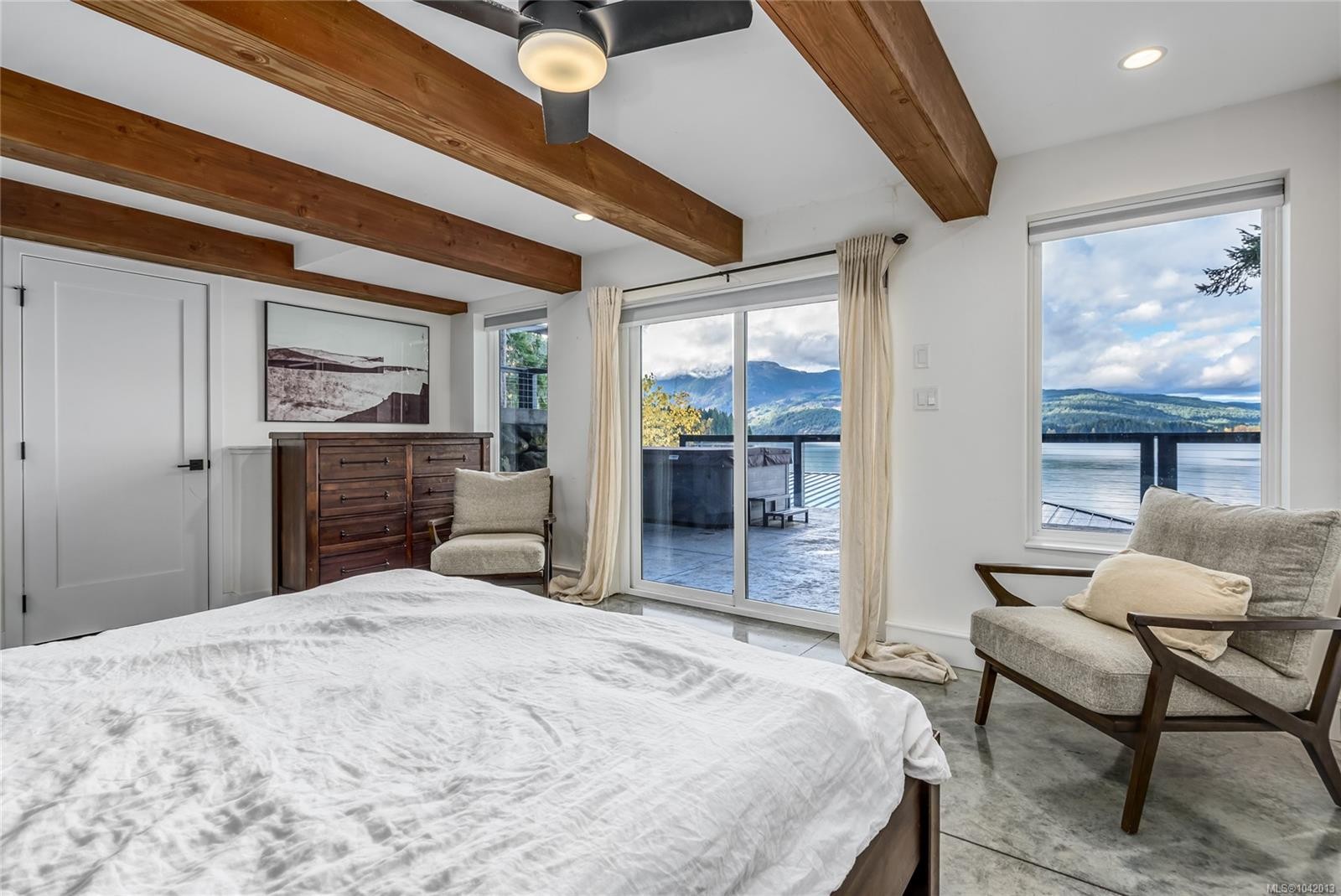 111 Horbury Rd, Cumberland, BC