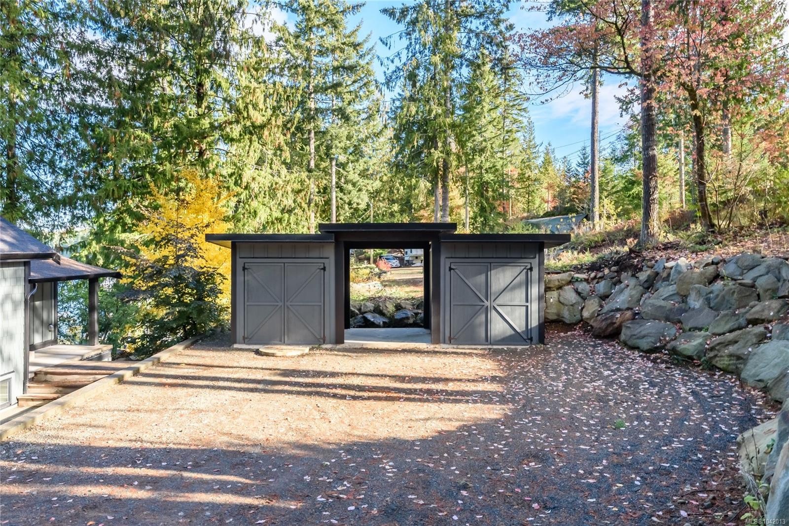 111 Horbury Rd, Cumberland, BC