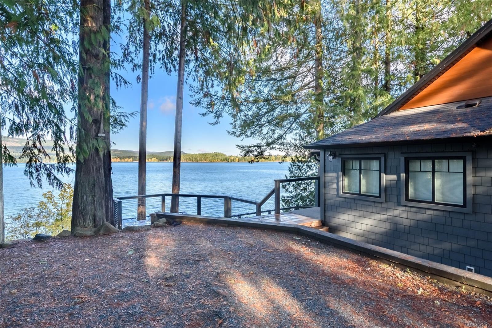 111 Horbury Rd, Cumberland, BC