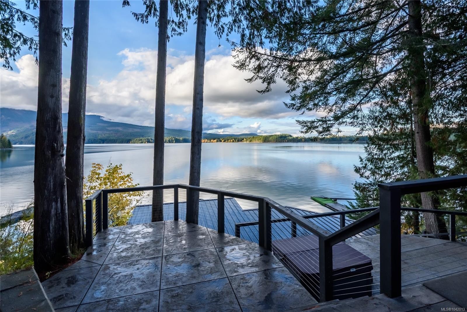 111 Horbury Rd, Cumberland, BC