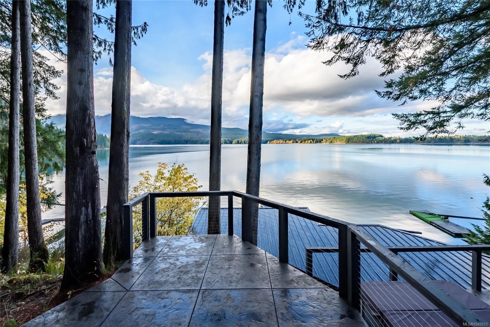 111 Horbury Rd, Cumberland, BC