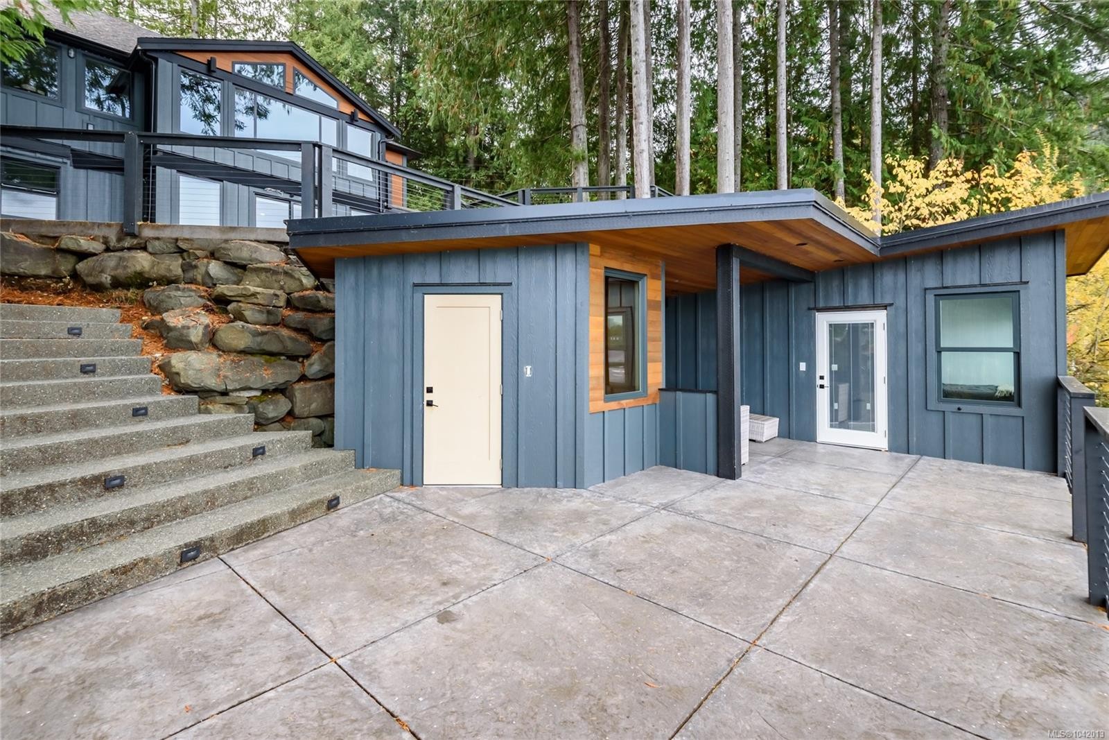 111 Horbury Rd, Cumberland, BC
