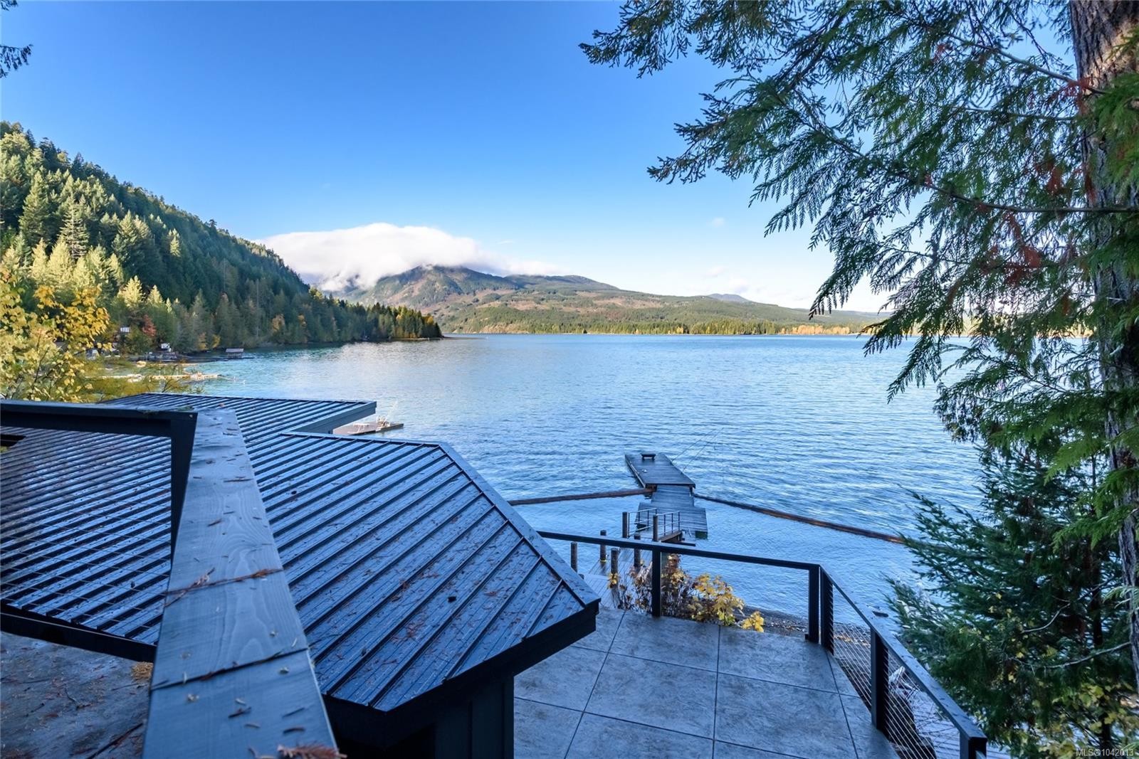 111 Horbury Rd, Cumberland, BC