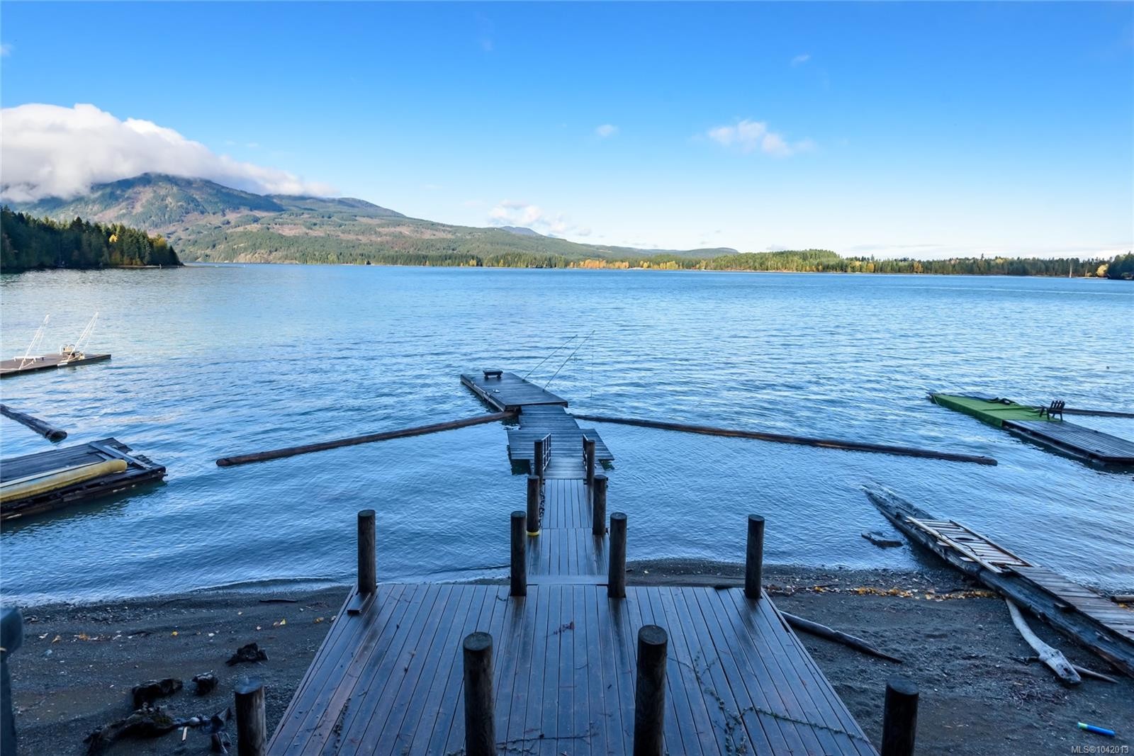 111 Horbury Rd, Cumberland, BC
