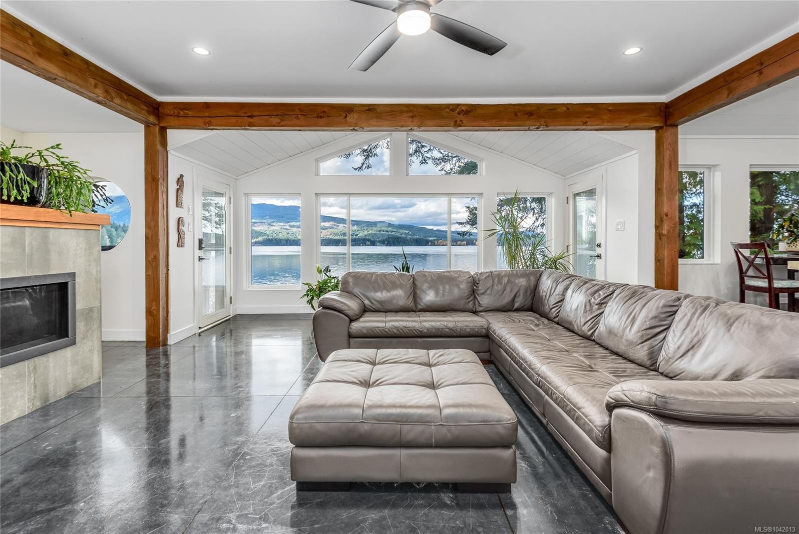 111 Horbury Rd, Cumberland, BC