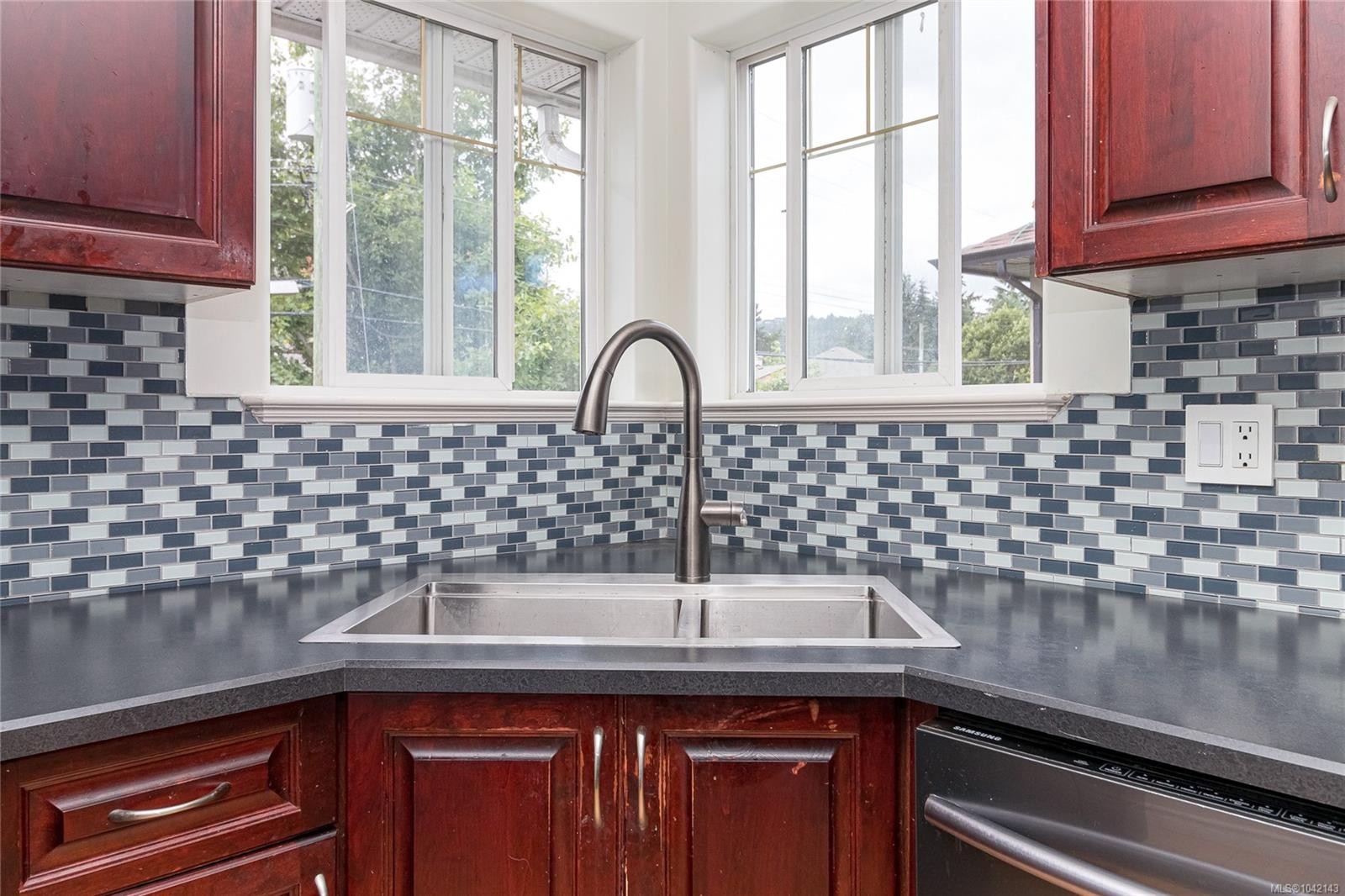 2333 Selwyn Rd, Langford, BC