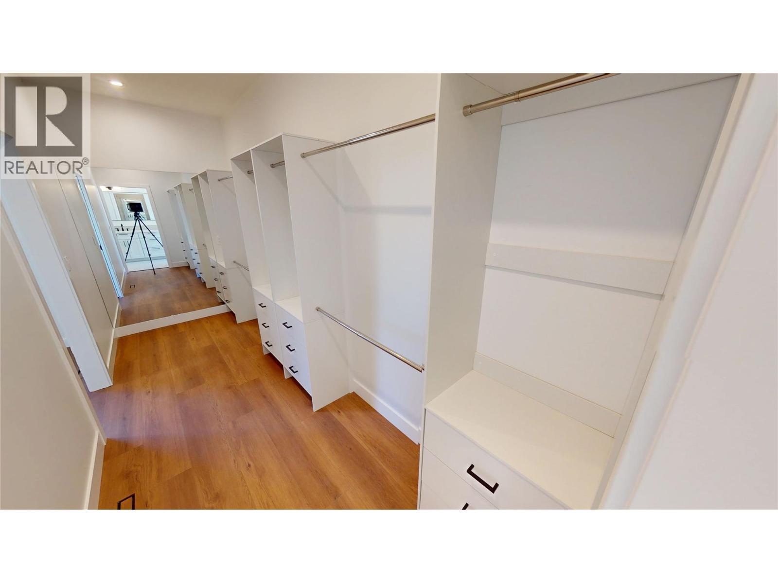2636 Taynton Trail, Invermere, BC - Indoor Photo Showing Other Room