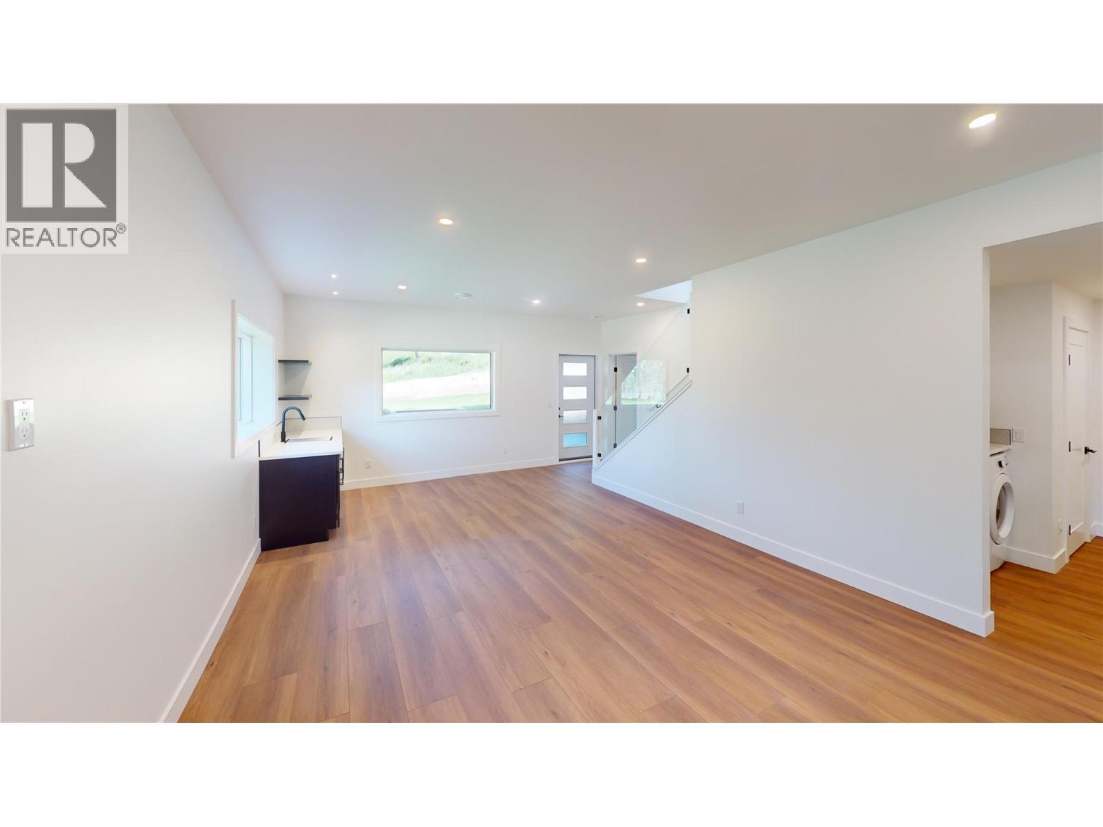 2636 Taynton Trail, Invermere, BC - Indoor Photo Showing Other Room