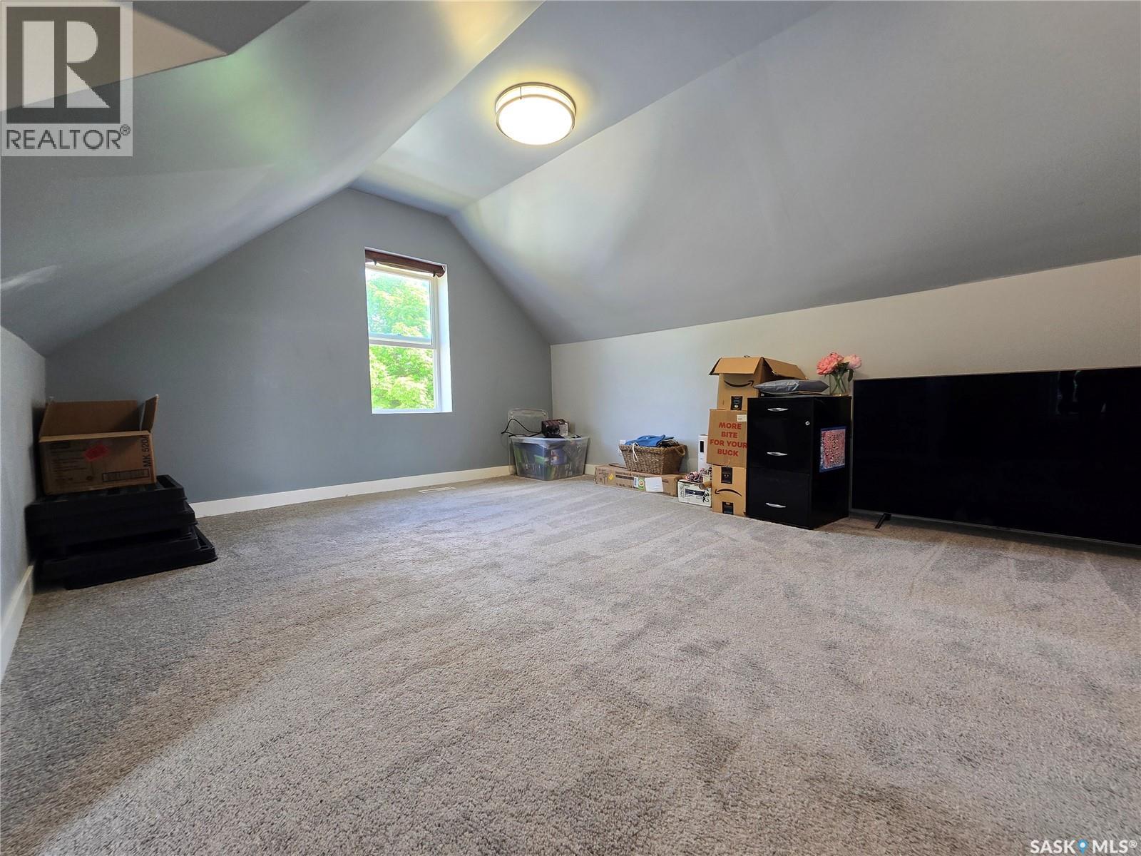 107 9Th Avenue S, Weyburn, SK