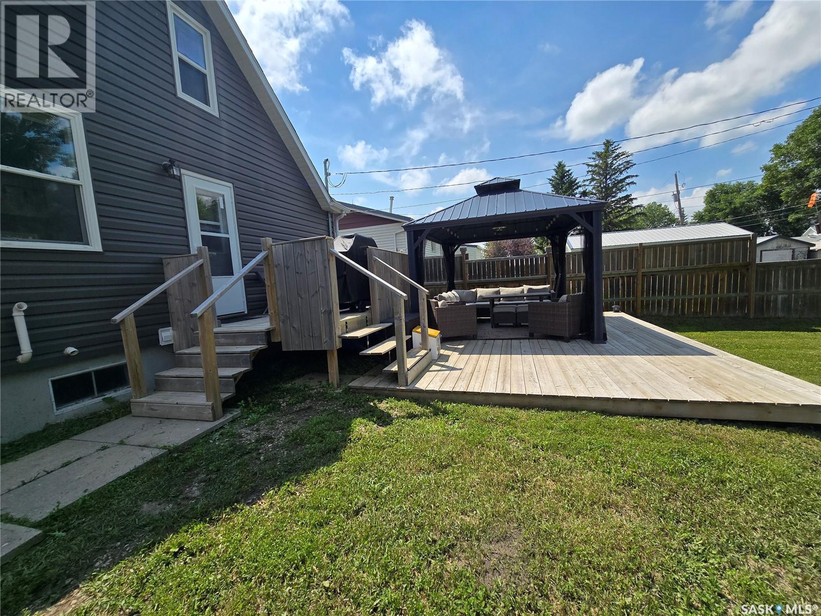 107 9Th Avenue S, Weyburn, SK