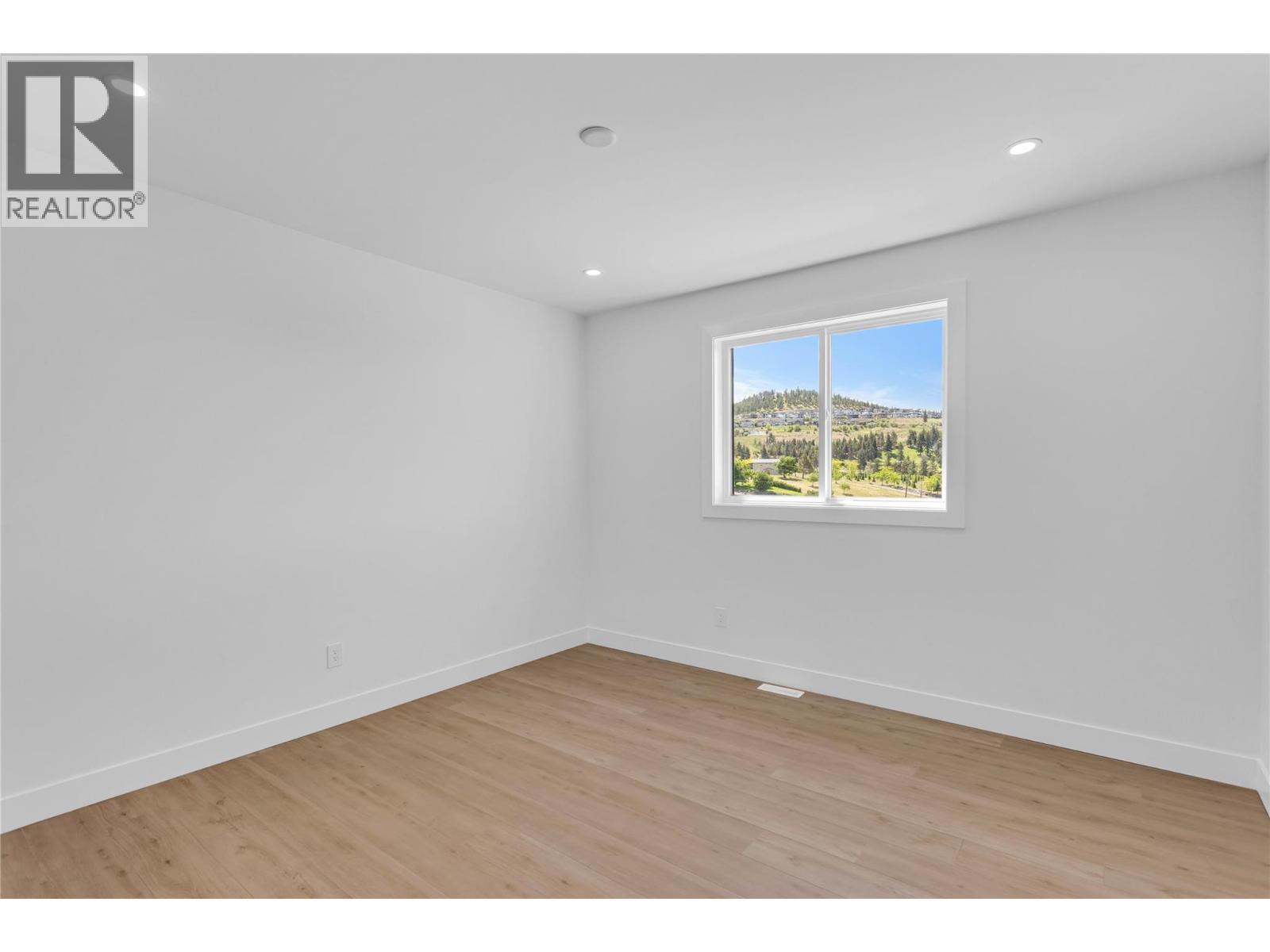 Bedroom #2 - 1152 Hume Avenue, Kelowna, BC