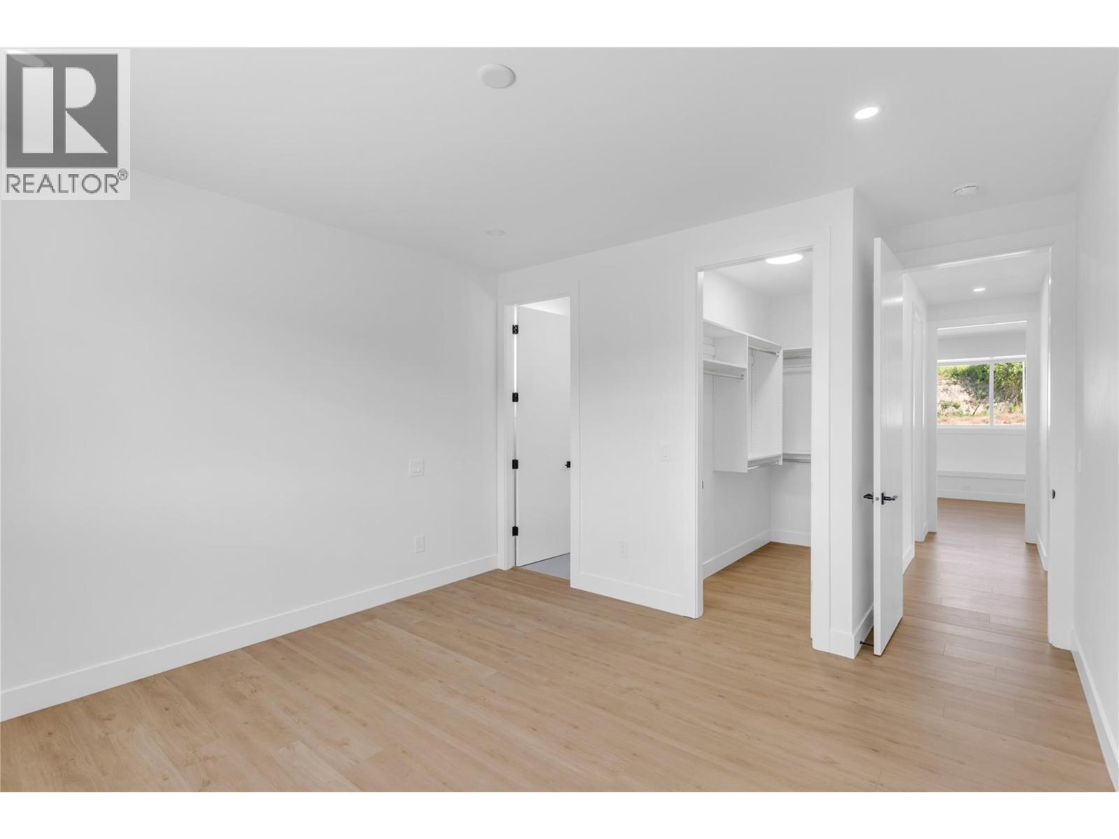 1152 Hume Avenue, Kelowna, BC