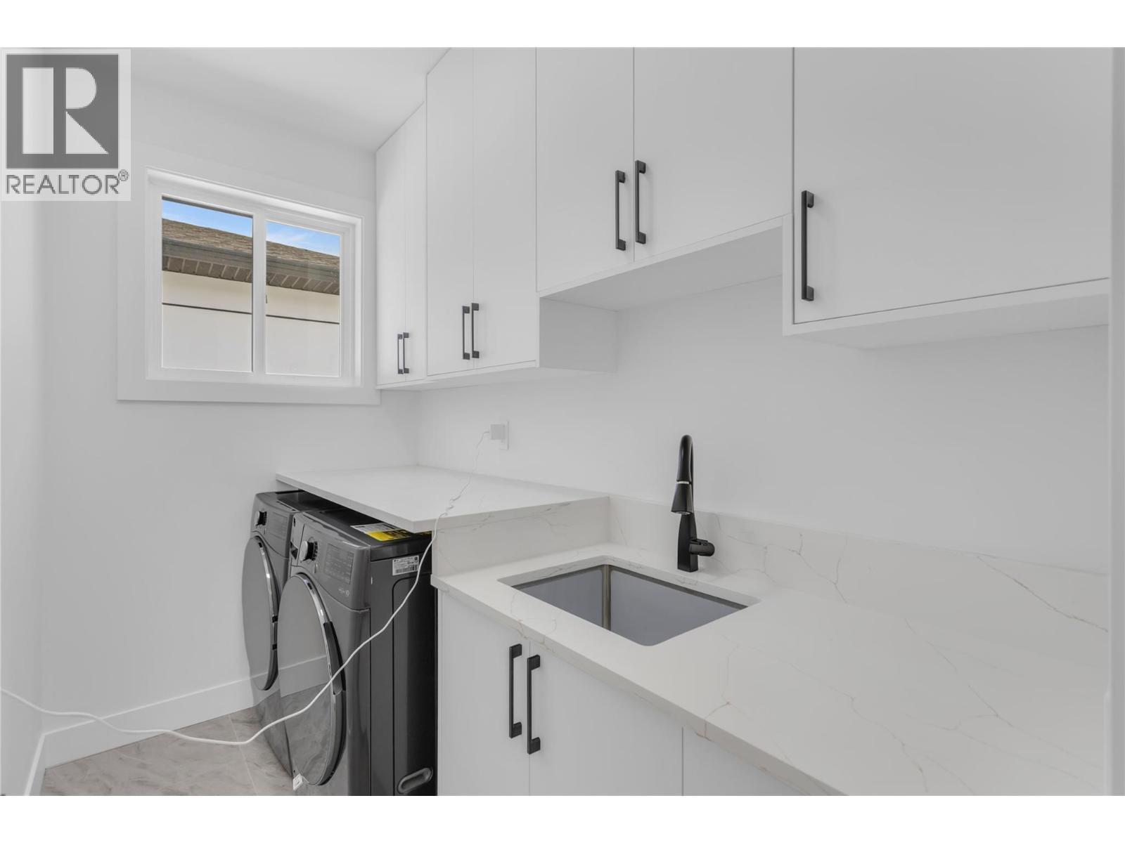 Laundry Room - 1152 Hume Avenue, Kelowna, BC