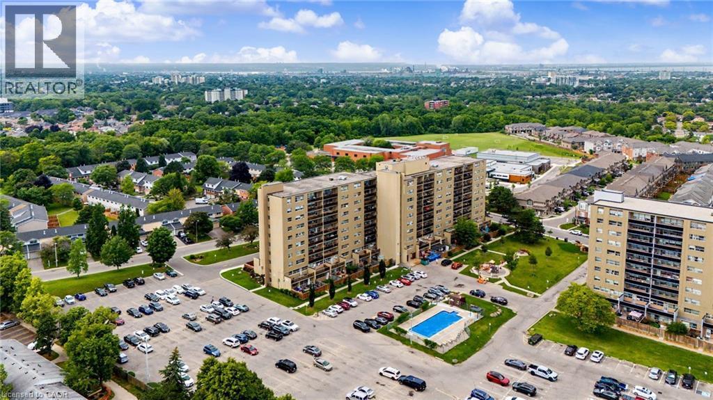 Aerial perspective showcasing a multi-building residential complex - 15 Nicklaus Drive Unit# 17, Hamilton, ON