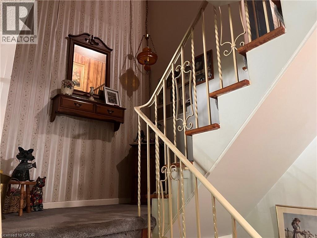 1199 Nottingham Avenue, Burlington, ON - Indoor Photo Showing Other Room