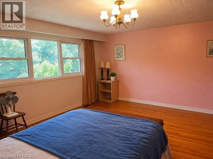 1199 Nottingham Avenue, Burlington, ON - Indoor Photo Showing Bedroom
