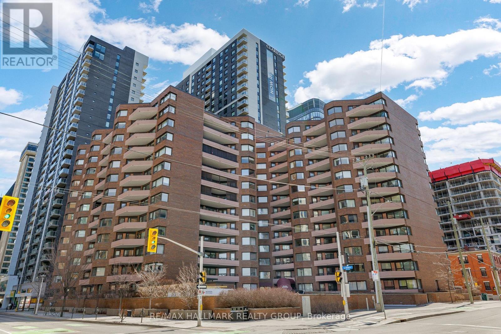 810 - 151 Bay Street, Ottawa, ON