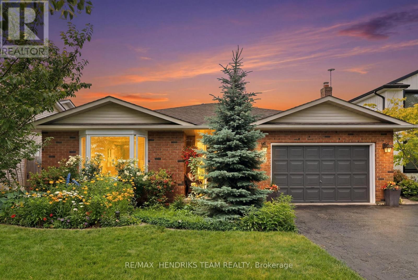 12 Stonebridge Gate, St. Catharines (Grapeview), ON