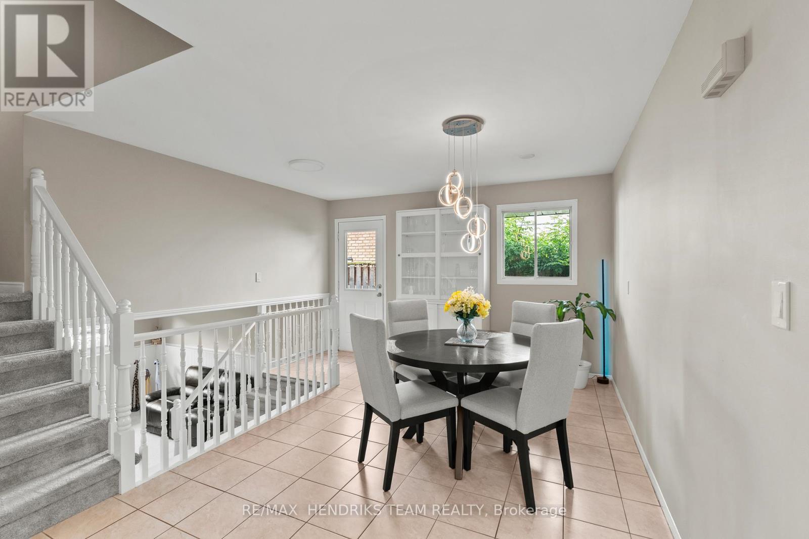 12 Stonebridge Gate, St. Catharines (Grapeview), ON