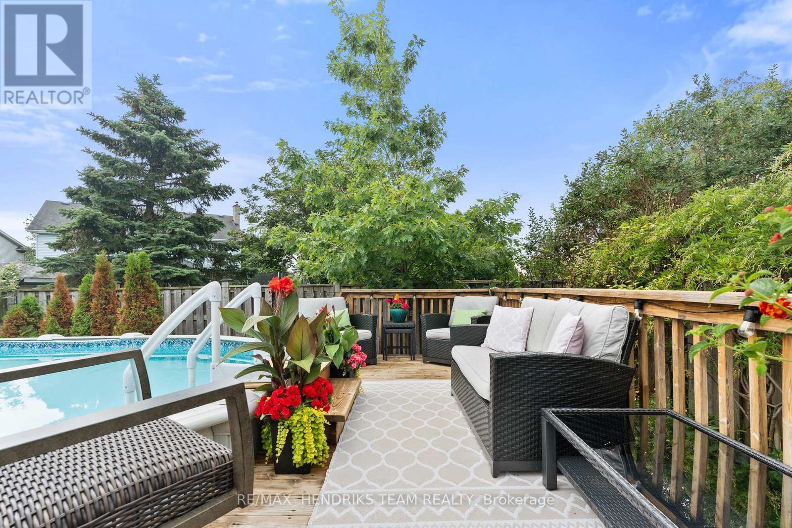 12 Stonebridge Gate, St. Catharines (Grapeview), ON