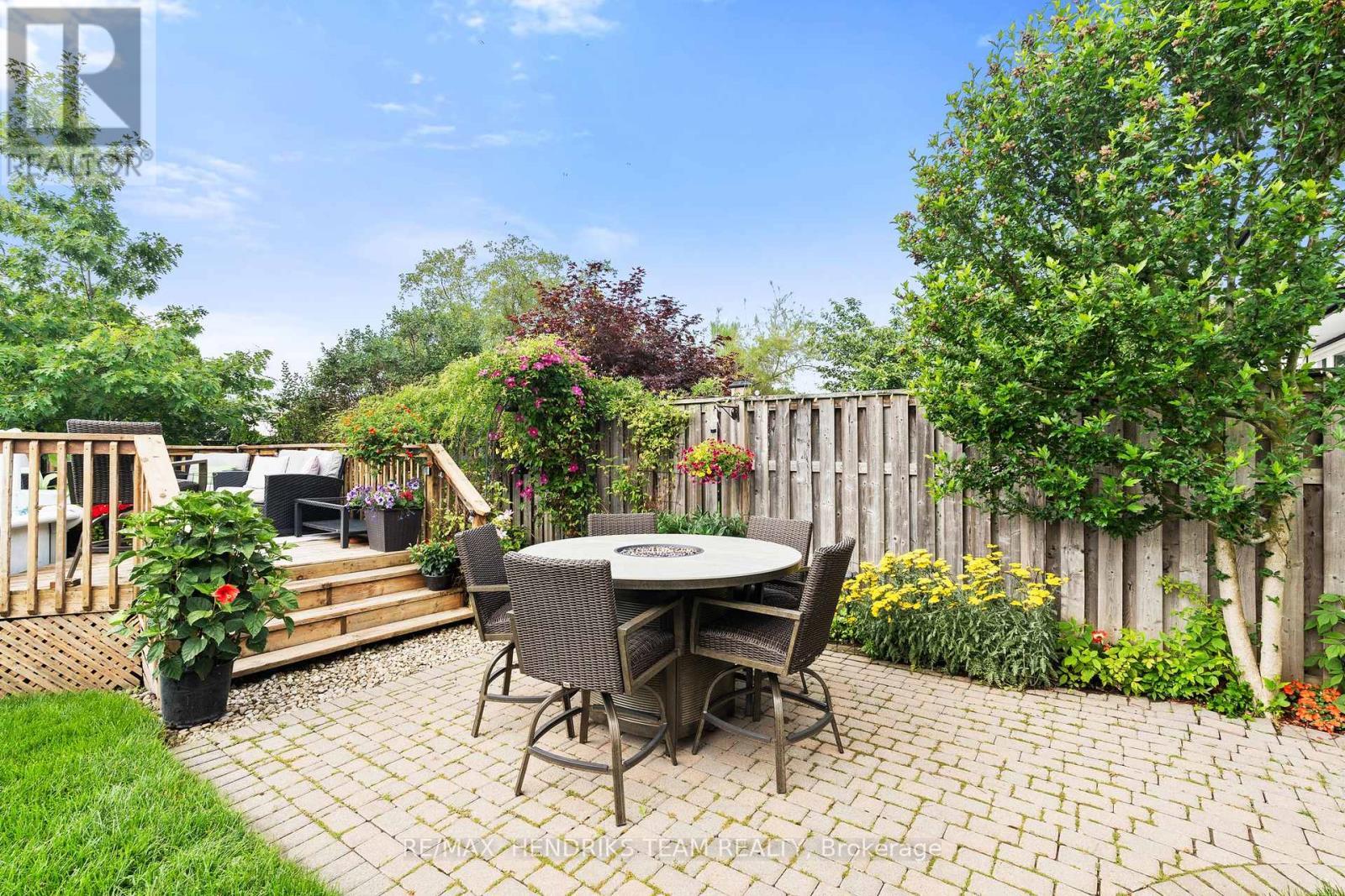 12 Stonebridge Gate, St. Catharines (Grapeview), ON