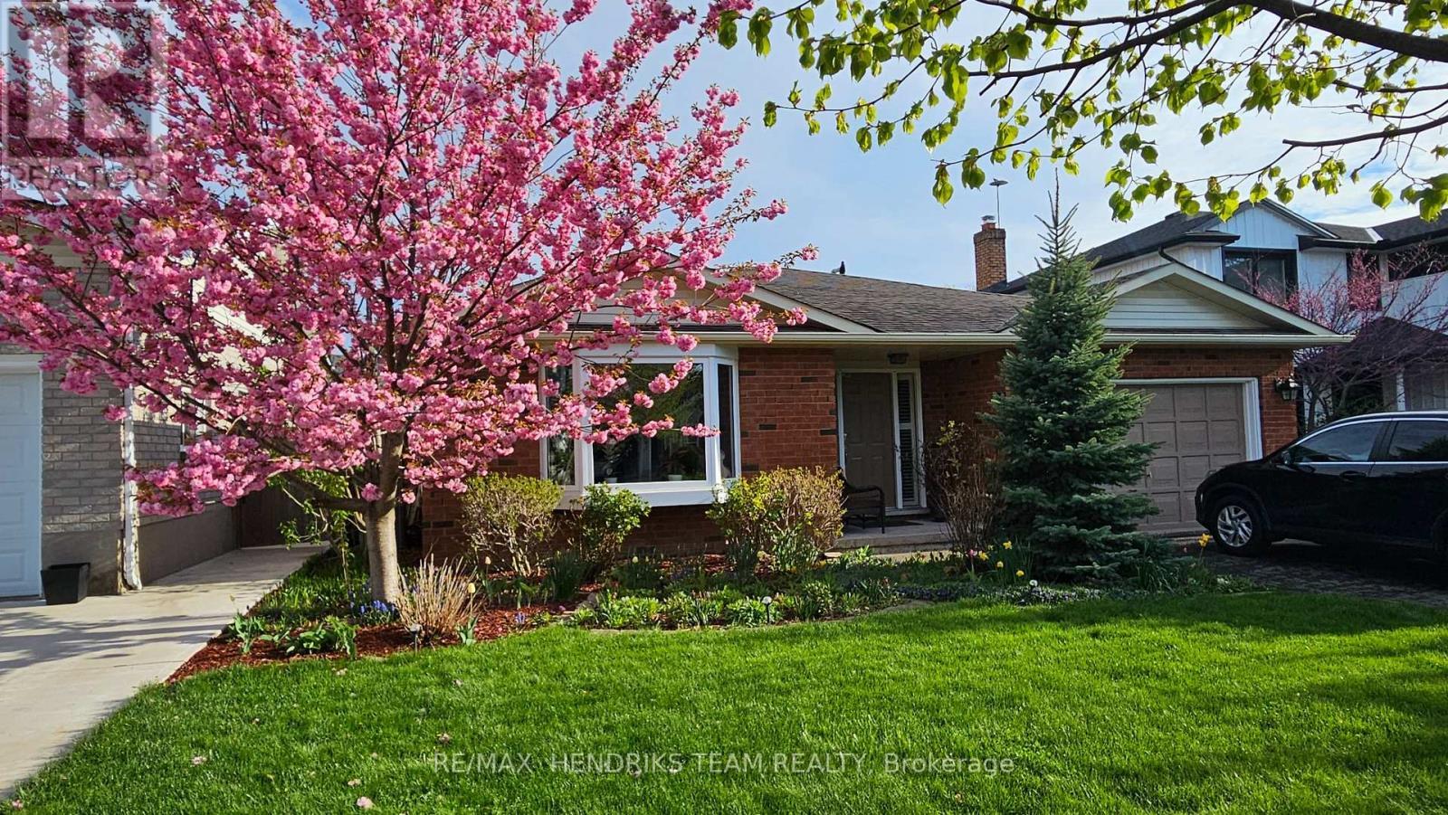 12 Stonebridge Gate, St. Catharines (Grapeview), ON