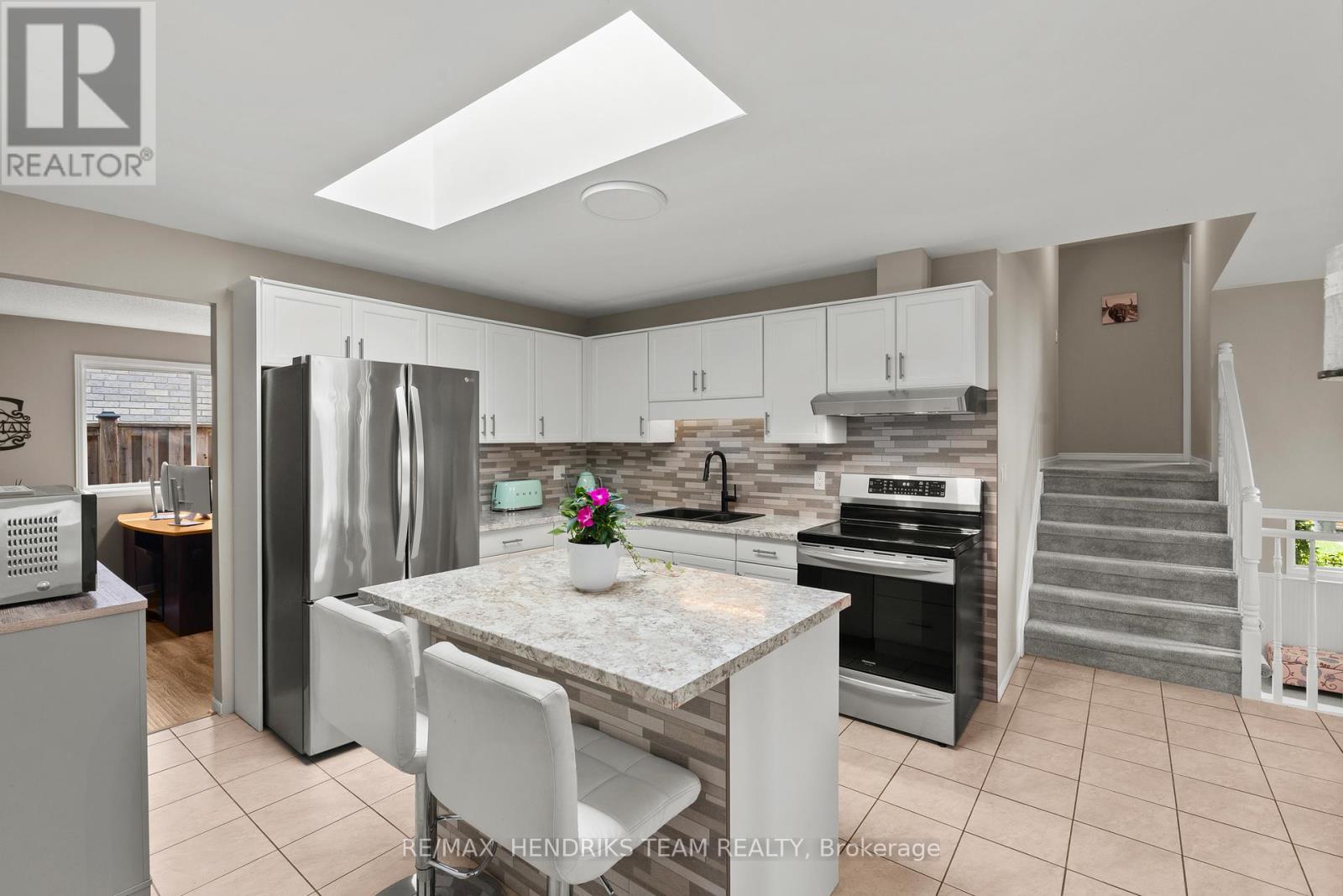 12 Stonebridge Gate, St. Catharines (Grapeview), ON