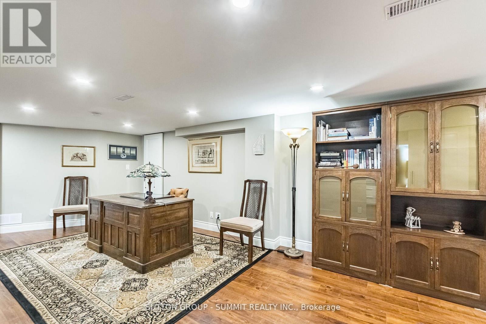 2084 Edinburgh Drive, Burlington, ON