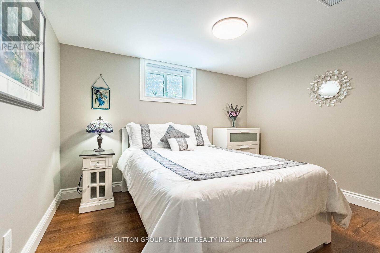 2084 Edinburgh Drive, Burlington, ON