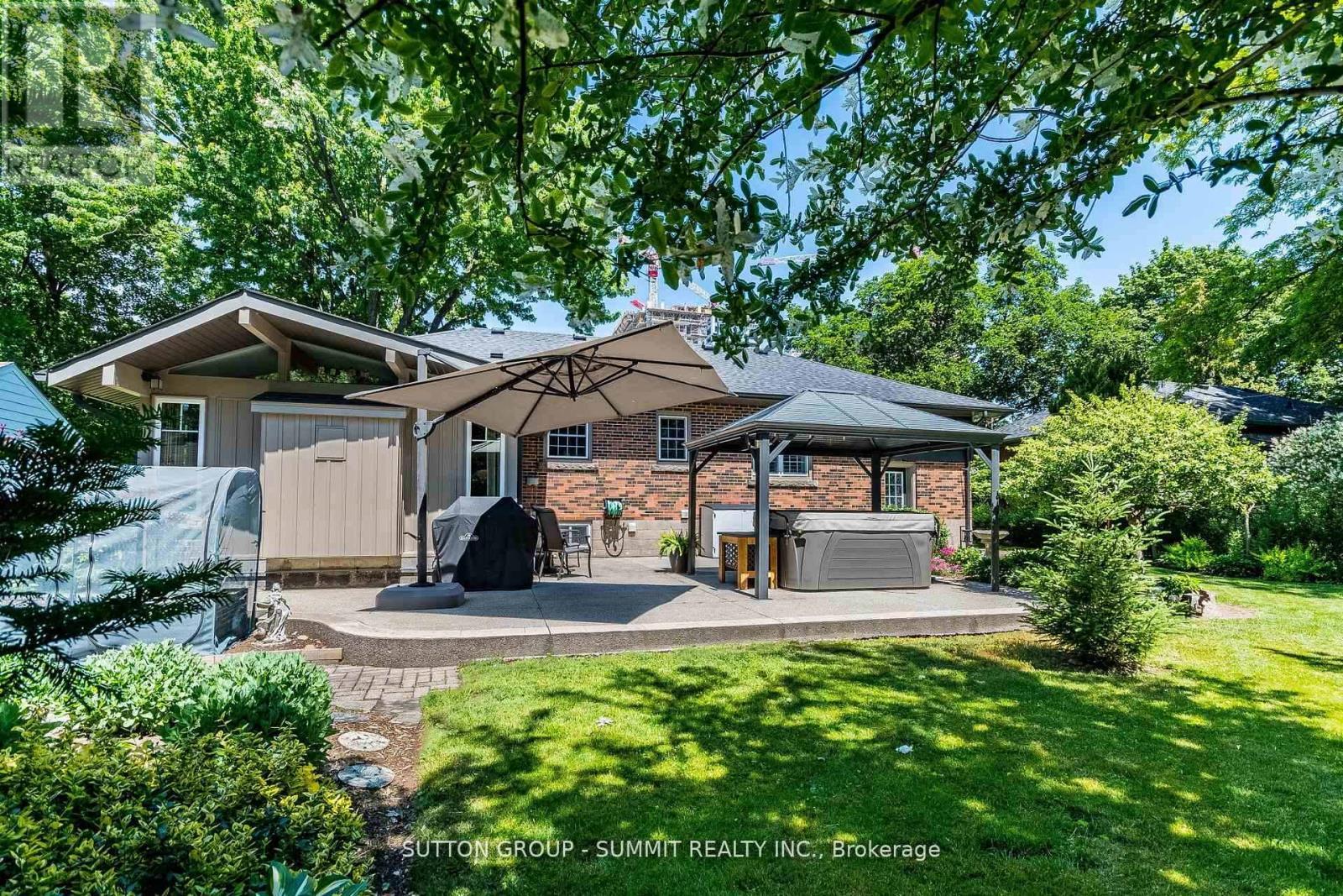 2084 Edinburgh Drive, Burlington, ON
