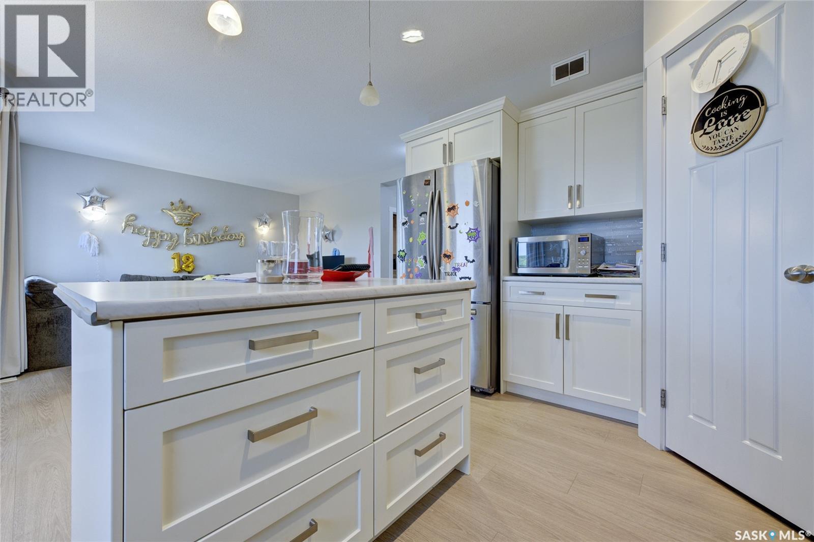 1063 Glacial Shores Common, Saskatoon, SK