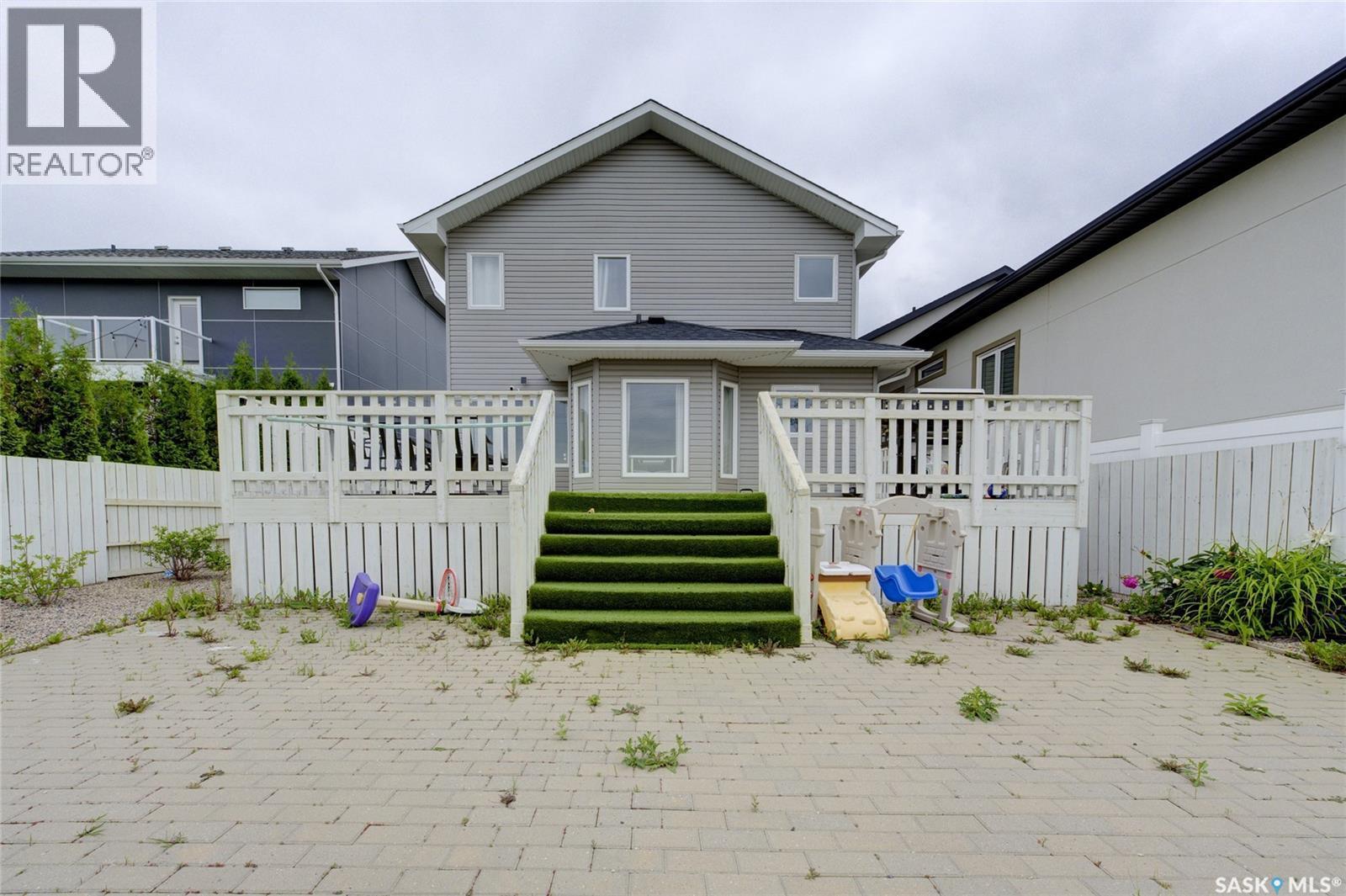 1063 Glacial Shores Common, Saskatoon, SK