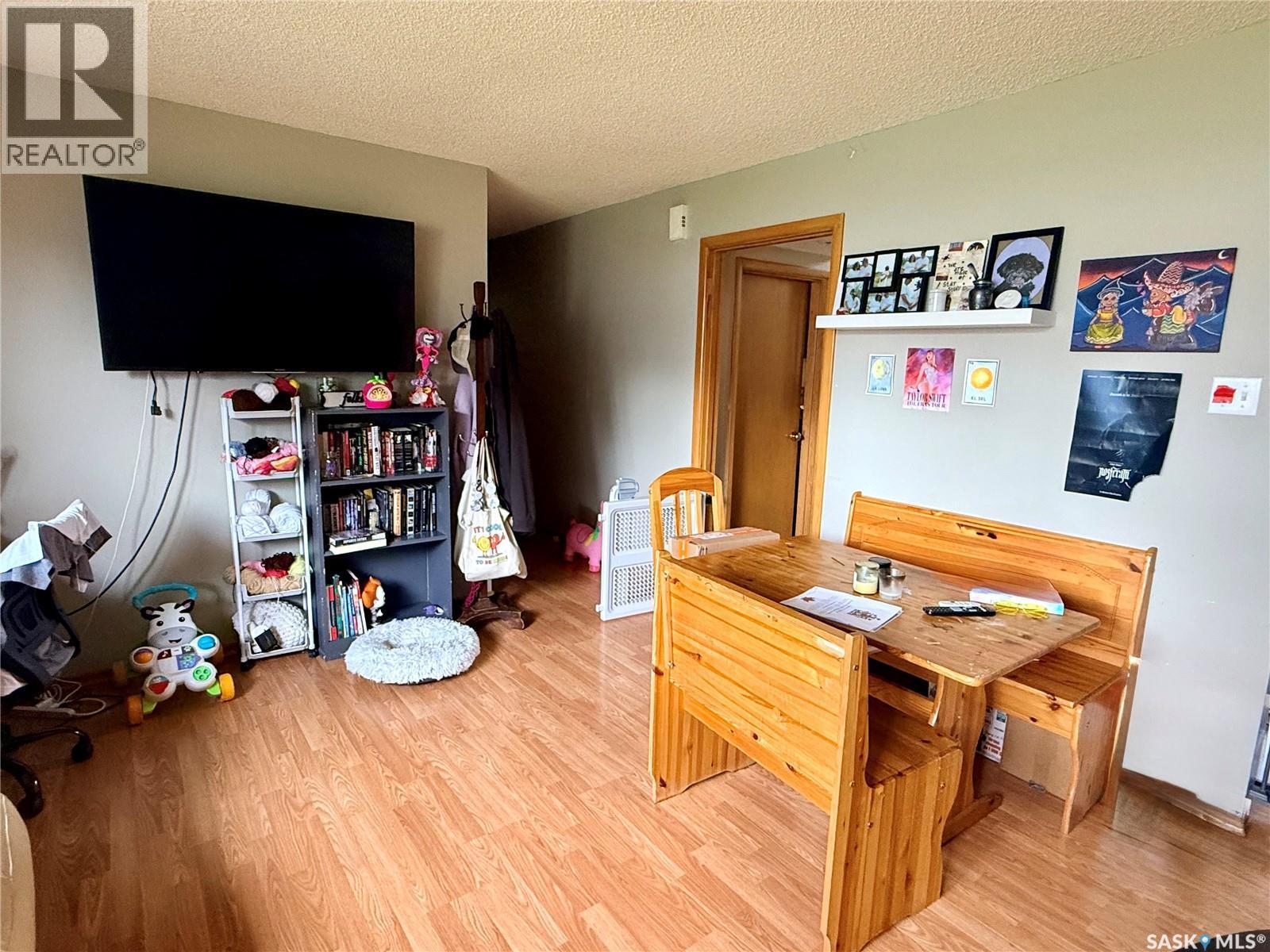 160 3Rd Avenue Se, Swift Current, SK
