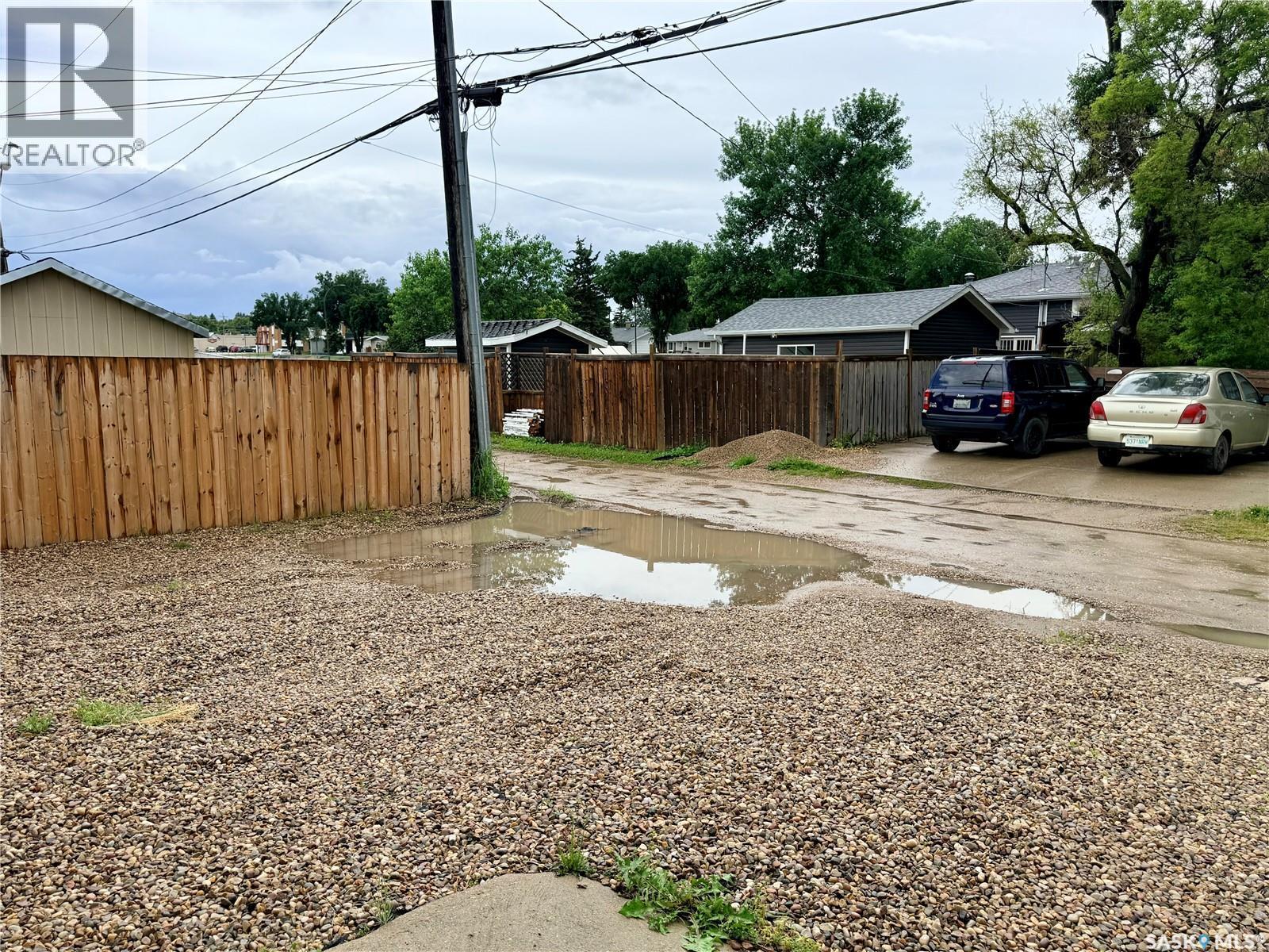 160 3Rd Avenue Se, Swift Current, SK